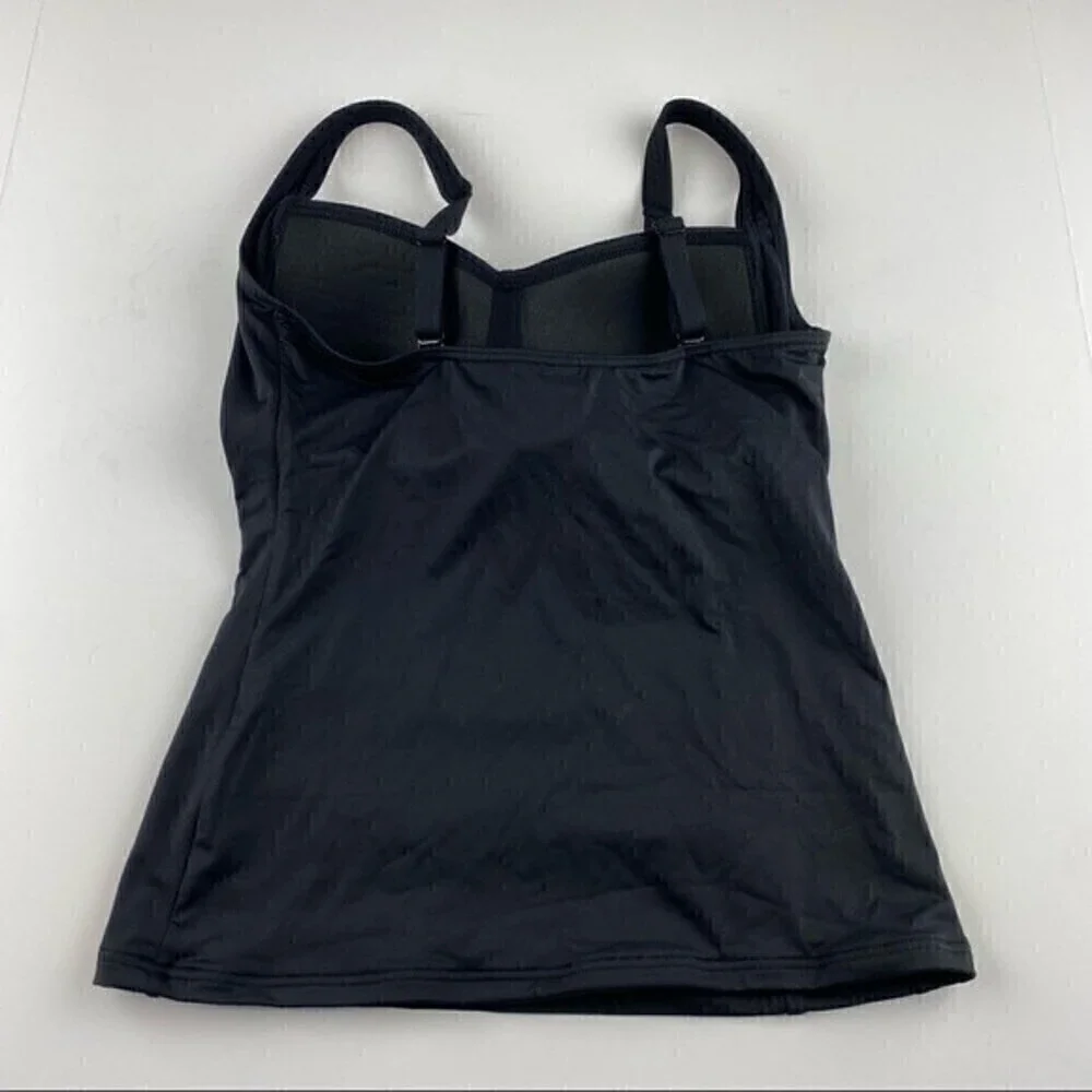 Sea Level Essentials Twist Front Multifit Singlet Swimsuit Top Black Size 6 NWT